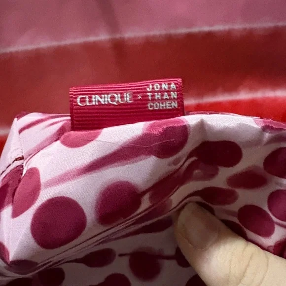 Clinique x Jonathan Cohen Tote & Matching Cosmetic Bag – NWT - Picture 4 of 5